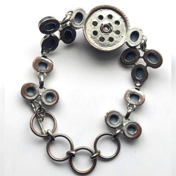 Artisan Designer Retro Glam Articulated Cameo Silver Tone Rhinestone Bracelet - Picture 2 of 4